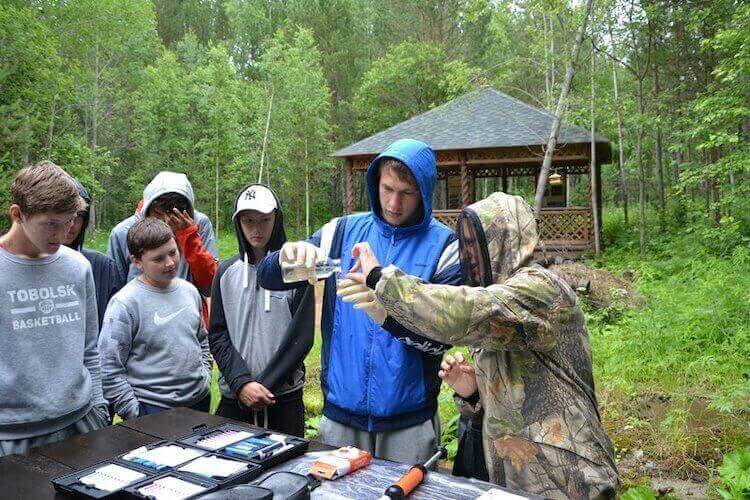 Тобольские ученые наблюдают за экологией вблизи промышленной площадки