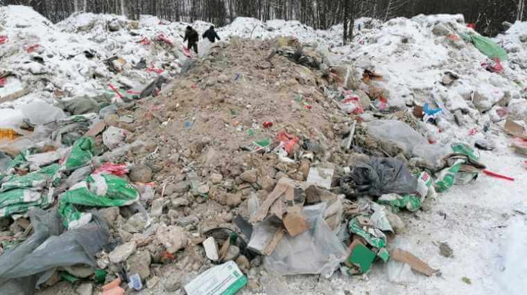 В спальном районе Казани обнаружена нелегальная свалка