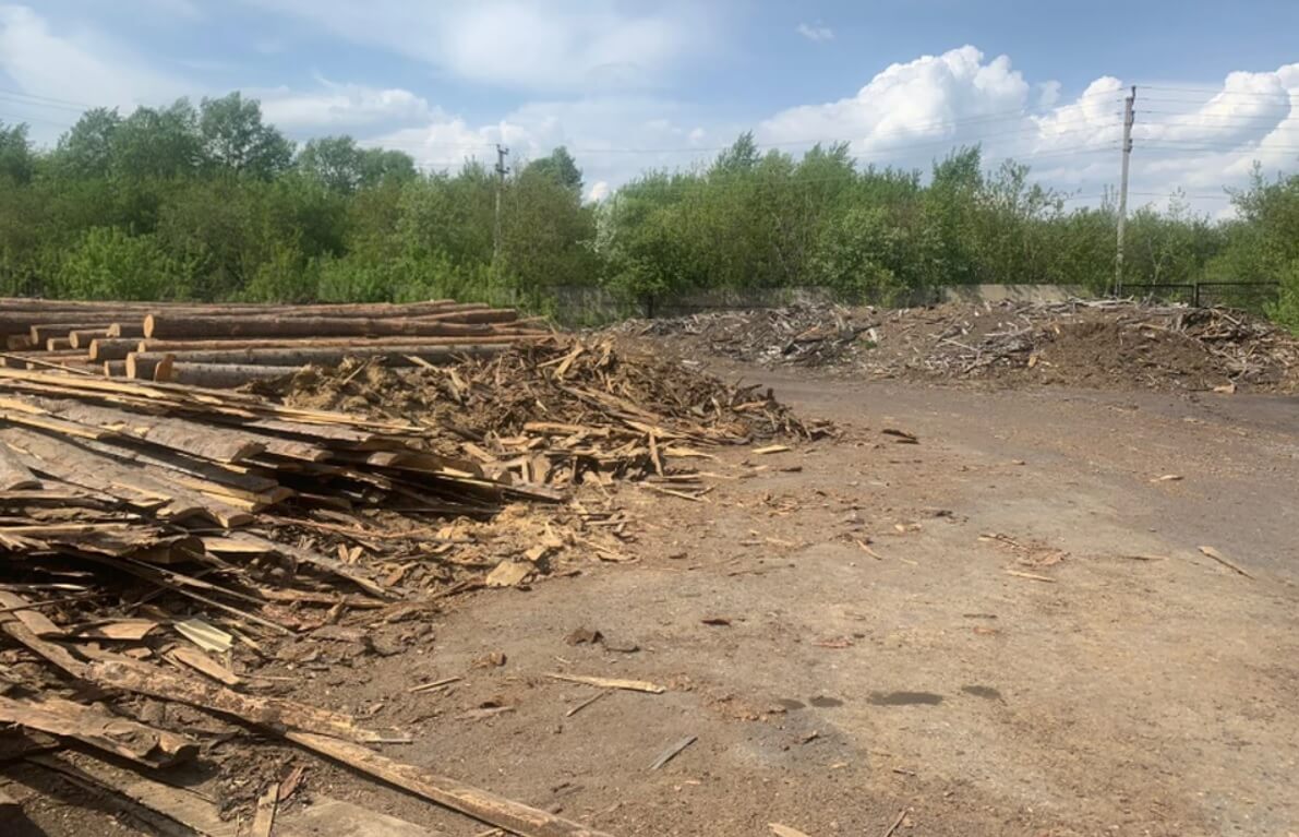 В Кемеровской области обнаружен нелегальный склад с тонной опила