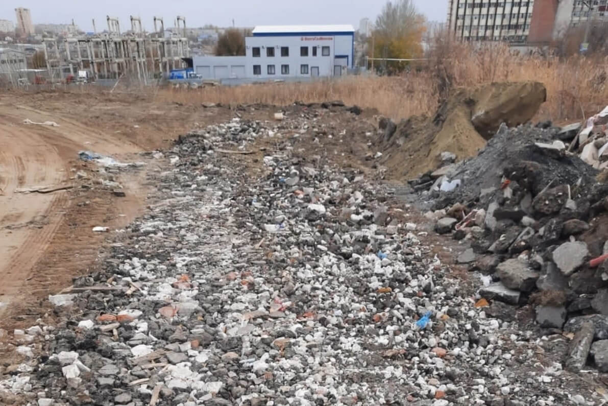 В Волгограде МБУ «Северное» устроило незаконную свалку стройотходов