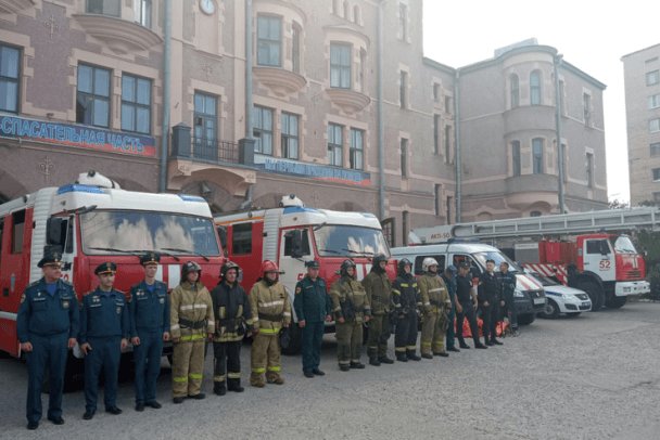 В Ленобласти к борьбе с огнём привлекли полицейских и медиков