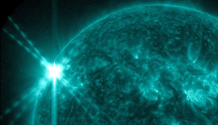 На Солнце произошла экстремально мощная вспышка