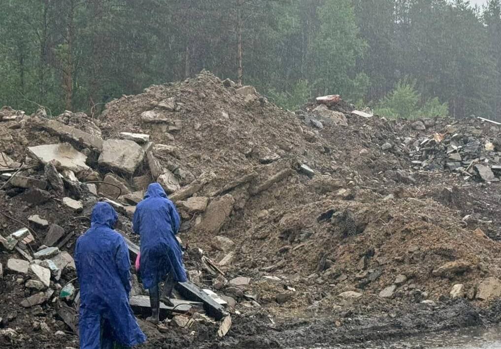 Рядом с военным мемориалом в Ленобласти обнаружили незаконную свалку